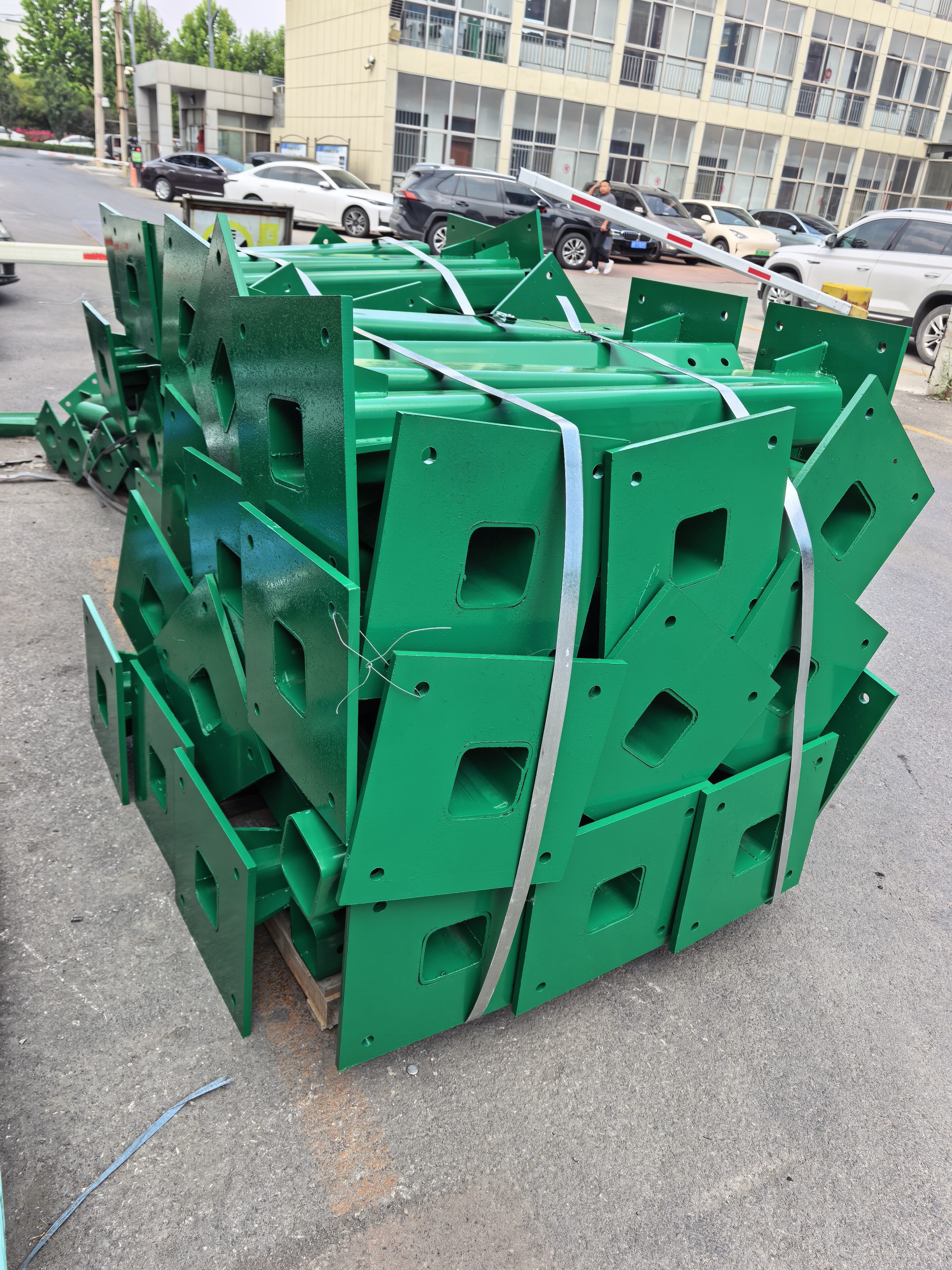 鞍山市桥梁护栏道路防撞护栏 - 价格